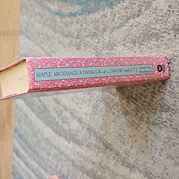 1/$7 or 2/$10 "Simple Abundance" Daybook of Comfort... by Sarah Ban Breathnach - Picture 3 of 6